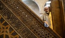 Tarihi Cami'nin temizliğini 7 yıldır gönüllü yapıyor!