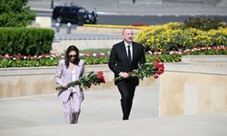 Aliyev, Zafer Günü'nde Azerbaycan'ın kahramanlarını yad etti