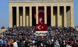19 Mayıs'ta 81 ilden halk Anıtkabir'e akın etti