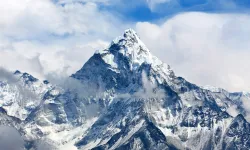 Everest'e tırmandı, ölü bulundu! Cenazesine ulaşılamıyor
