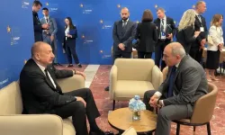 Aliyev ve Paşinyan aynı masada bir araya geldi!