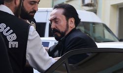Adnan Oktar'dan Sokrates'i şaşırtan savunma! 8 bin 463 yıl 4 aylık hapis cezasından beraat mi etti?