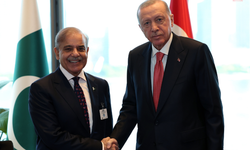 Son Dakika: Cumhurbaşkanı Erdoğan, Pakistan Başbakanı ile görüştü