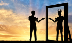 Narsist nedir? Narsizm hakkında bilgiler...