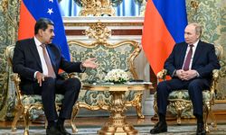 Putin ve Maduro, Moskova’da buluştu: Zafer Günü’nde stratejik dostluk mesajı