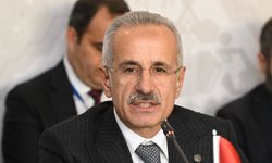 Tiktok'a yaş sınırı geliyor mu? Bakan açıkladı...