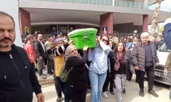 Satırla öldürüldü, tabutunu kadınlar taşıdı!