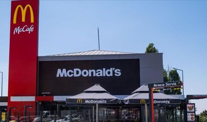 21 yaşından küçükler McDonald's şubesine giremeyecek