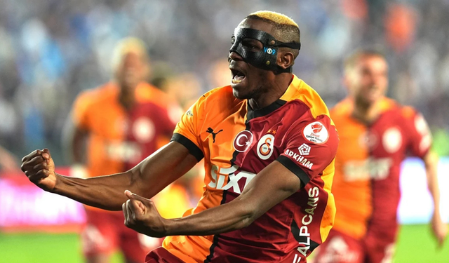 Rekorun yeni sahibi Osimhen: "Bir sezonda en fazla gol atan yabancı futbolcu"