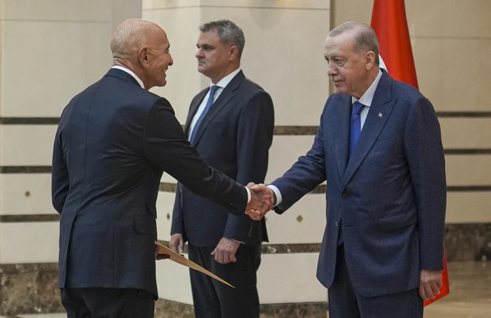 Cumhurbaşkanı Erdoğan, üç ülkenin yeni büyükelçilerini kabul etti