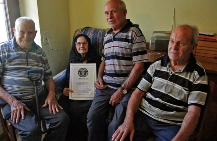 Dünyanın en uzun yaşayan ailesinin sırrı ortaya çıktı! Meğer her gün bu yemeği yiyorlarmış