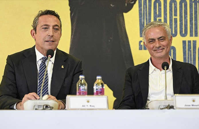 Ali Koç'tan kritik açıklama: "Mourinho ile devam etmek istiyoruz"