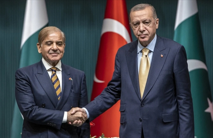 Pakistan Başbakanı Şerif'ten Erdoğan'a teşekkür: 'Desteği beni derinden etkiledi'"
