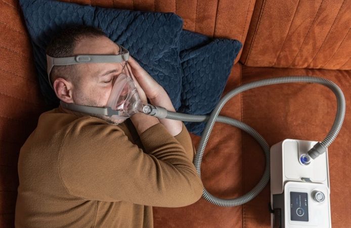 Uyku apnesi nedir? Belirtileri, nedenleri ve tedavi seçenekleri nelerdir?