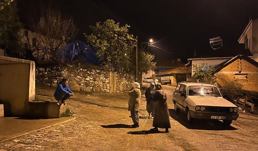 Kütahyalılar deprem nöbetinde