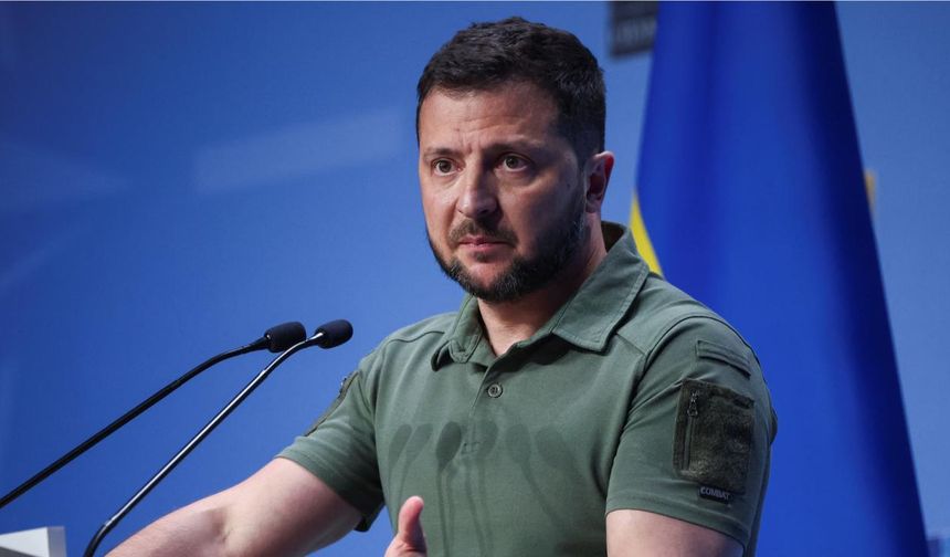 Ukrayna Devlet Başkanı Zelenski açıklama yapıyor