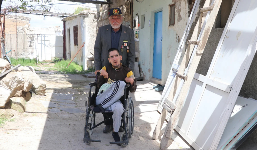 Köy gitti, baba gitmedi: Kıbrıs gazisinin evlat nöbeti