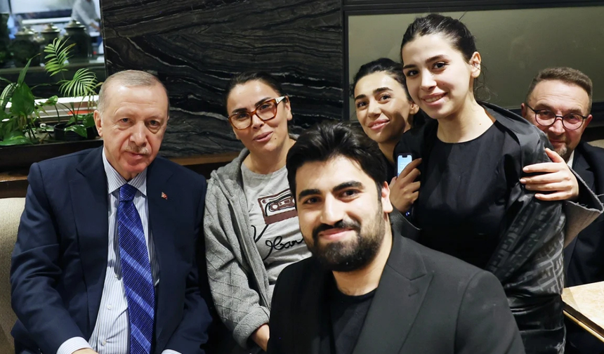 Cumhurbaşkanı Erdoğan sürpriz yaptı: Ankara’da kafeye girdi, vatandaşlarla sohbet etti