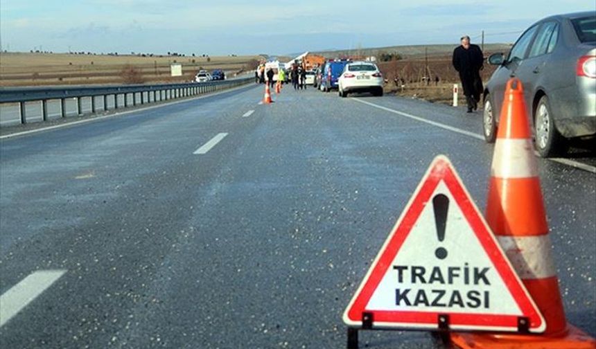 Kontrolden çıkan otomobil kaza yaptı: 2 yaralı