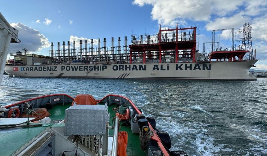 Yalova'da karaya oturan gemi için ekipler seferber oldu