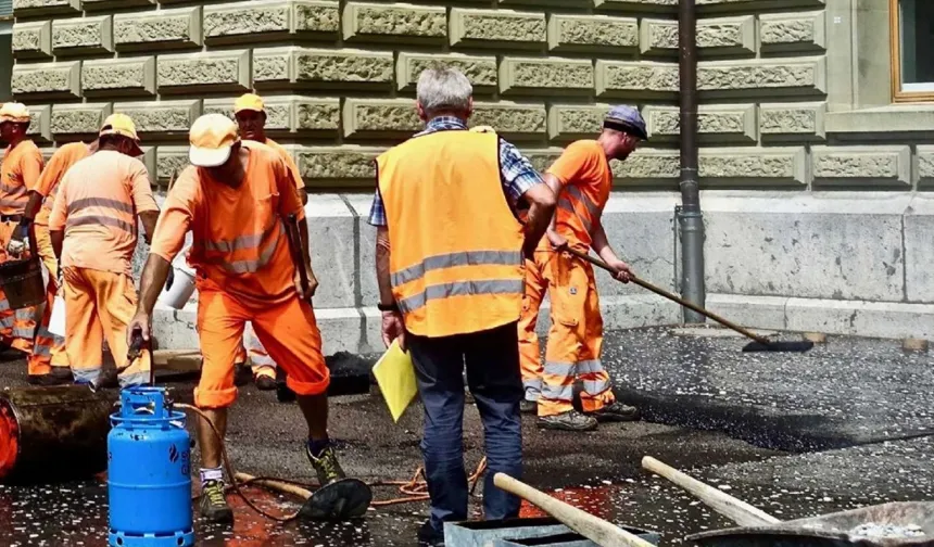 Kamu işçilerine müjde: Özlük haklarında yeni adım!