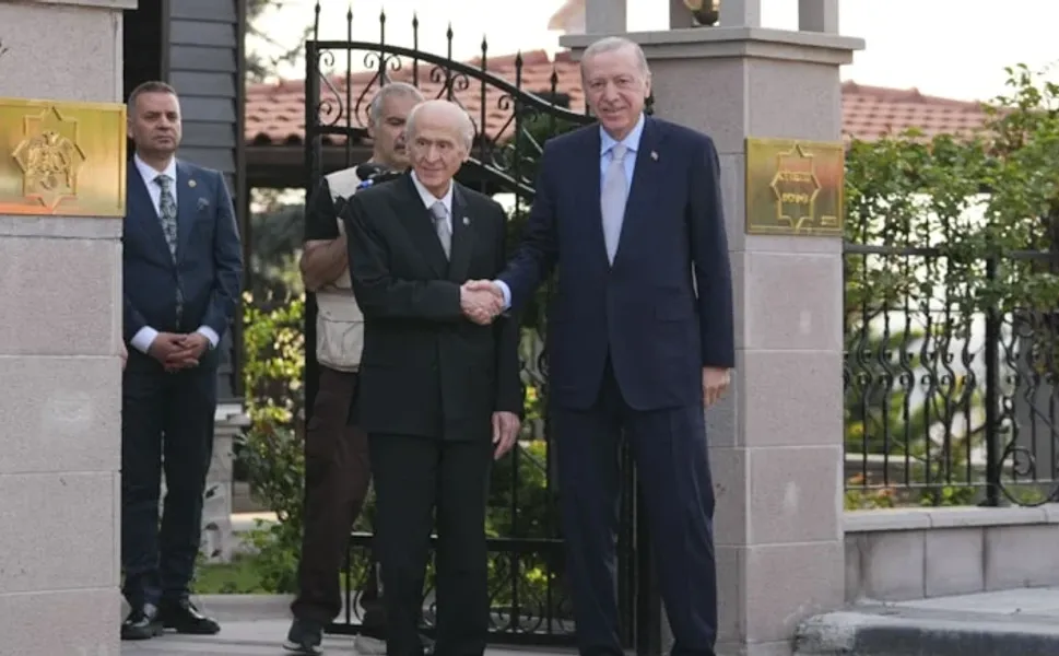 Son anketten çarpıcı sonuçlar: AKP ve MHP seçmeni yeni sürece ikna olmadı