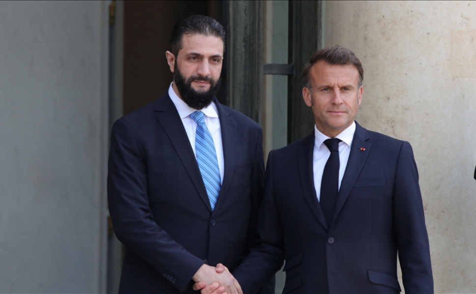 Eş-Şara, Macron’a net mesaj verdi: "Ülkemizin geleceği başka ülkelerin başkentinde belirlenmeyecek"