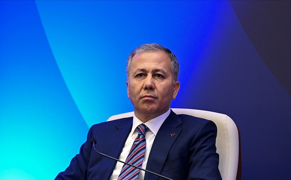 Bakan Yerlikaya'dan duyurdu: Özgür Özel ve ailesine yönelik provokatif paylaşımlar yapan şüpheli tutuklandı