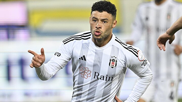 Beşiktaş, sakatlığı süren ve yüksek maliyeti olan Alex Oxlade-Chamberlain için “Kendine takım bul” mesajı verdi. Yönetim, yıldız futbolcuyu gelecek sezon kadroda düşünmüyor.