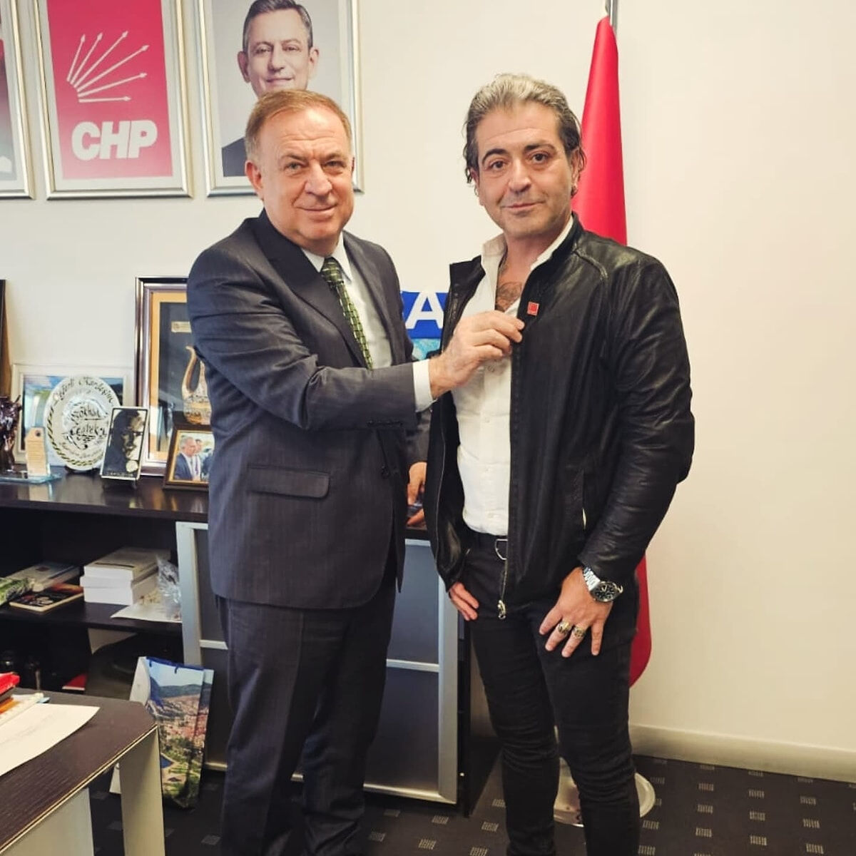 Gokan Zeybek Duyurdu Masterchefin Eski Juri Uyesi Chpye Katildi 17472153786503 3